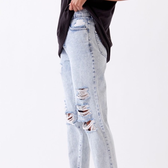 Pacsun Distressed Light High Waisted Straight Leg Jeans - Size 28 - Picture 3 of 11